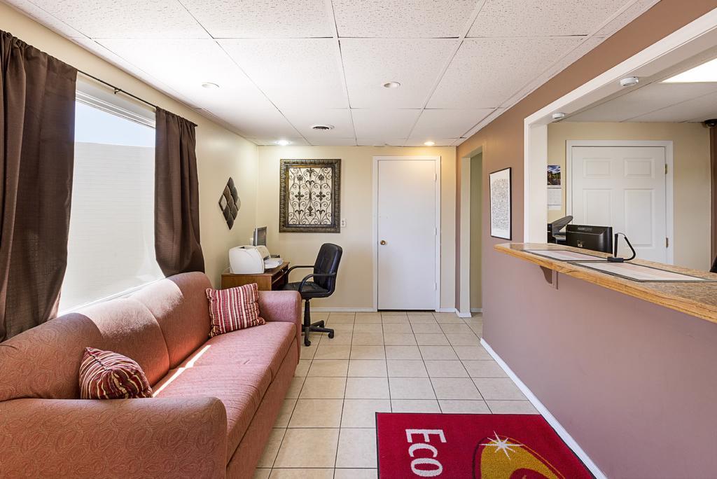 Econo Lodge Beatrice Extérieur photo